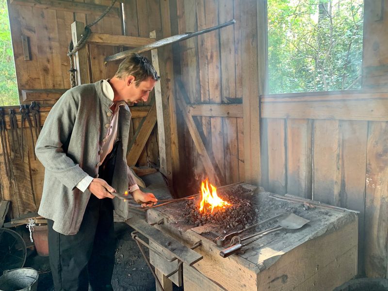 Blacksmith Demonstrations With Sparks and Skill Blacksmith Demonstrations With Sparks and Skill