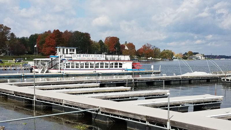Boat Traffic Is Testing the Lake’s Calm Feel