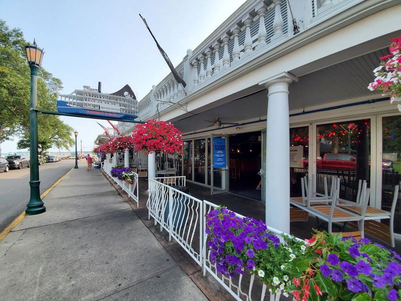 Boathouse Bar & Grill, Put-in-Bay Boathouse Bar & Grill, Put-in-Bay