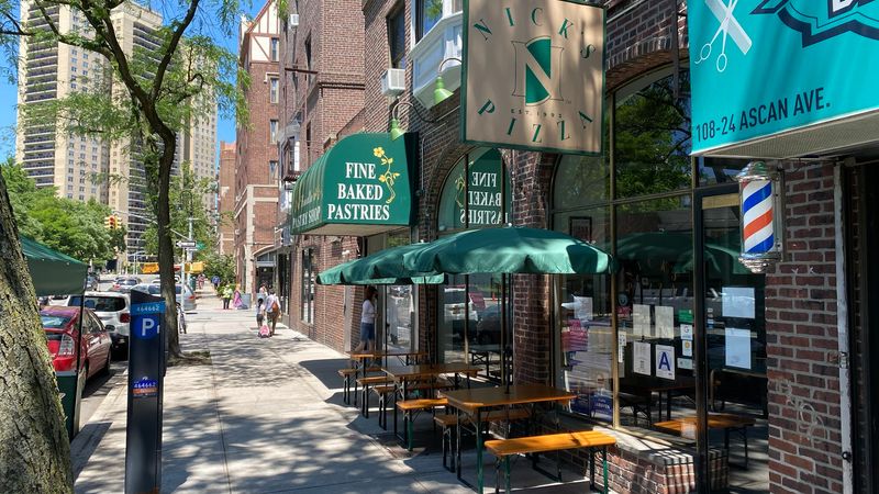 Brick Oven Flavor Without The Fancy Attitude