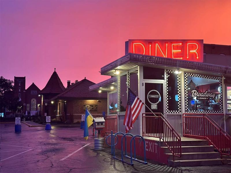 Broadway Diner (Columbia) Broadway Diner (Columbia)