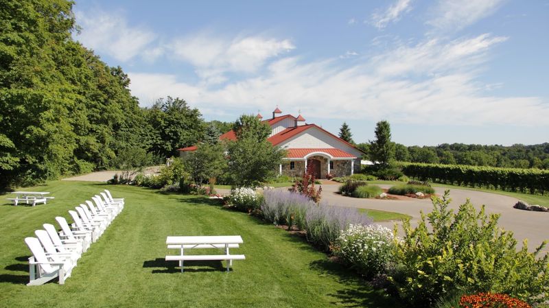 Brys Estate Vineyard & Winery Brys Estate Vineyard & Winery