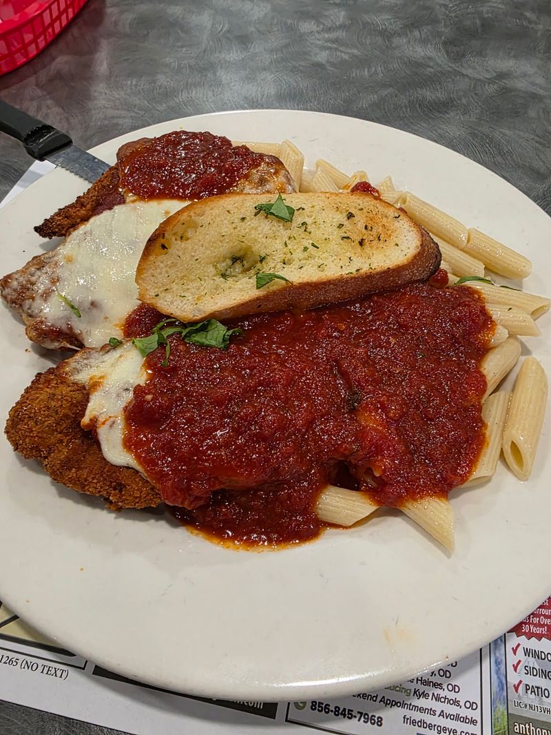 Burgers, Italian Classics and Comfort Food Worth Coming Hungry For Burgers, Italian Classics and Comfort Food Worth Coming Hungry For