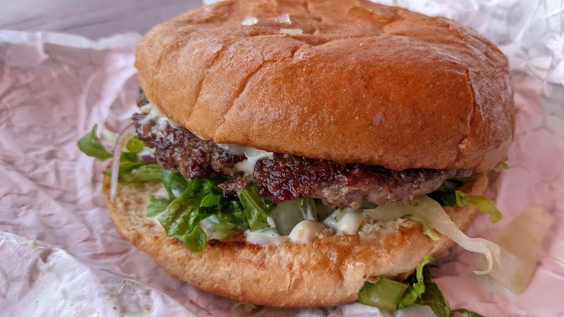 Burgers With Local Comfort Built In