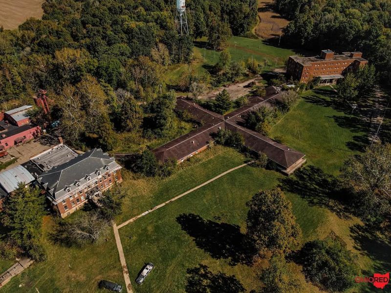 A Giant Campus That Looks Built for a Horror Movie A Giant Campus That Looks Built for a Horror Movie