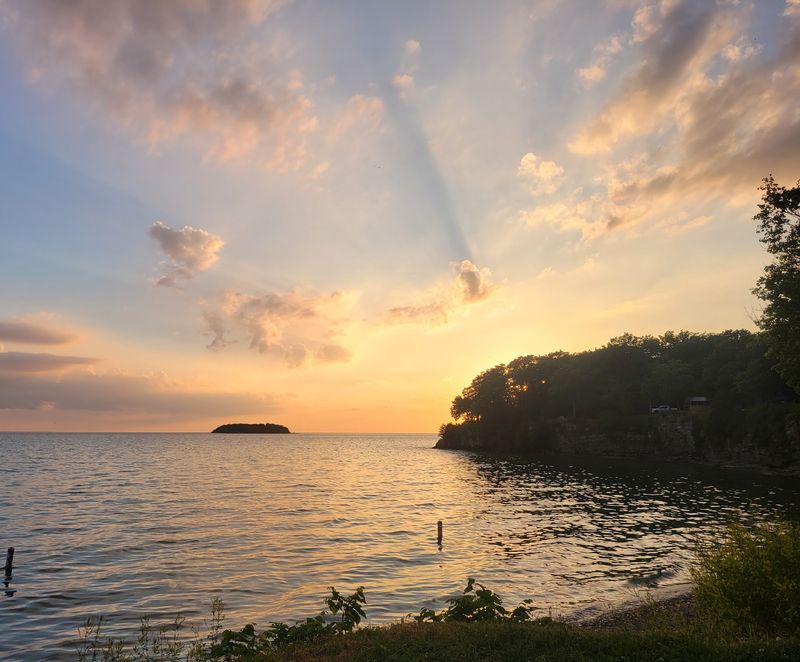 Cabins Make Island Nights Easier