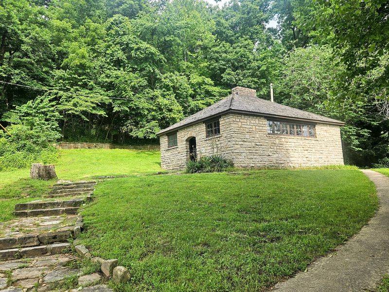 Cabins, campsites, and cozy stays make weekends easy Cabins, campsites, and cozy stays make weekends easy