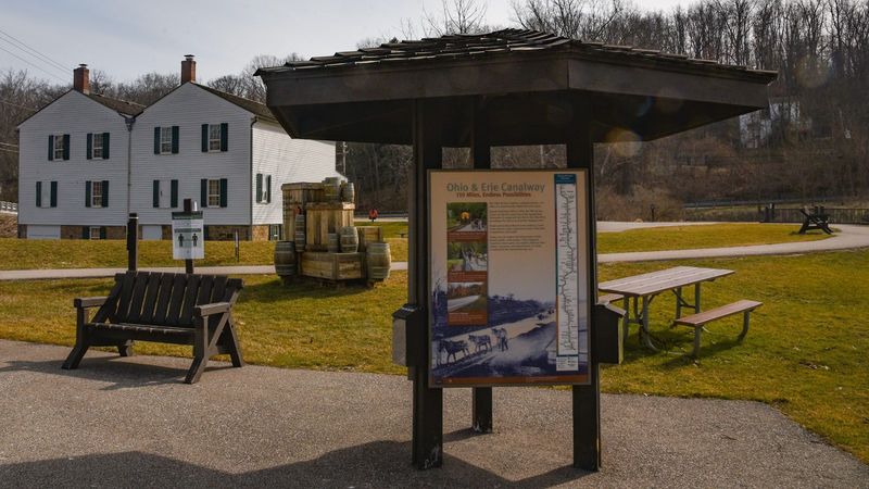 Canal Exploration Center, Valley View