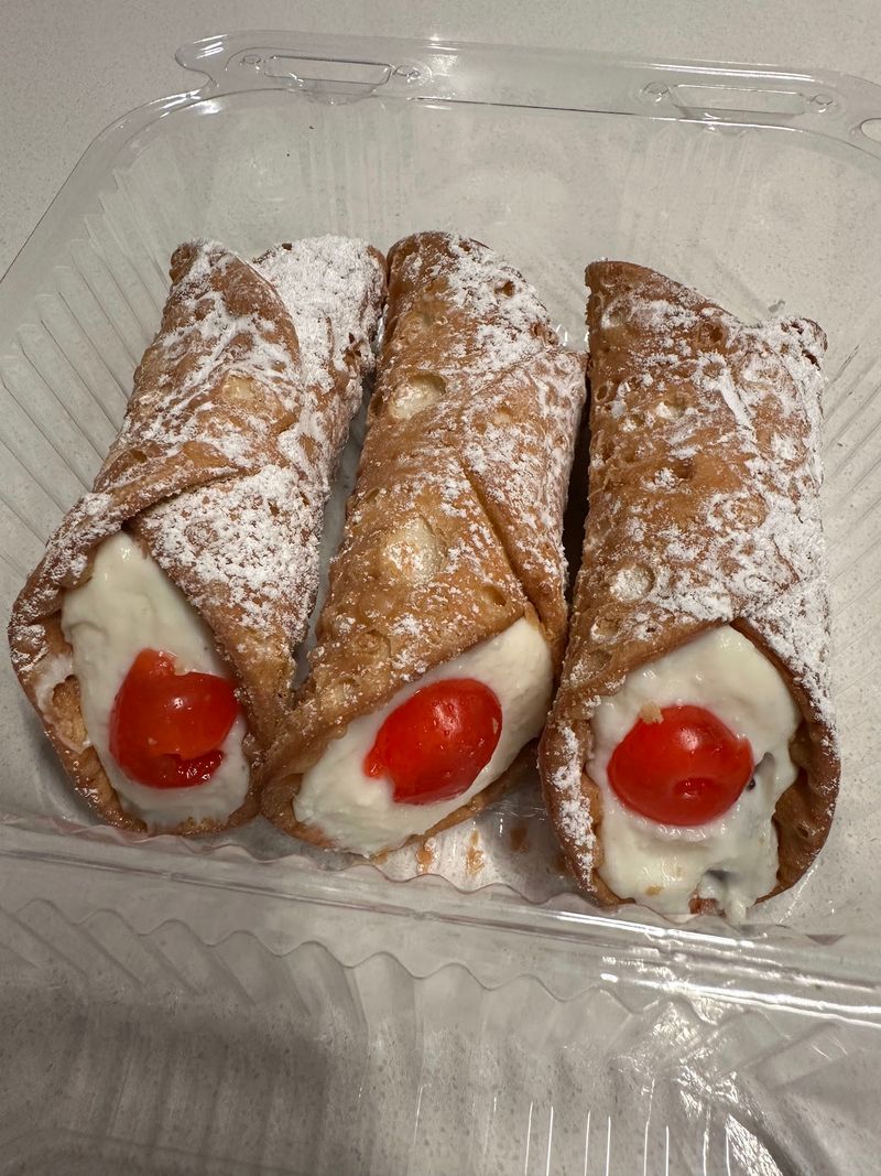 Cannoli That Keep Families Coming Back