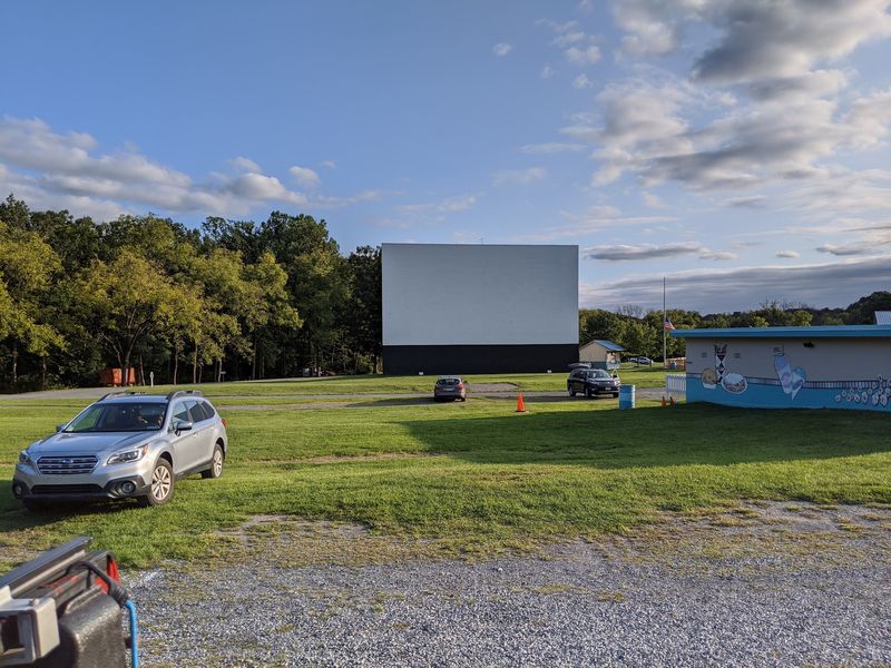 Car Radio Sound Keeps the Drive-In Feeling Classic