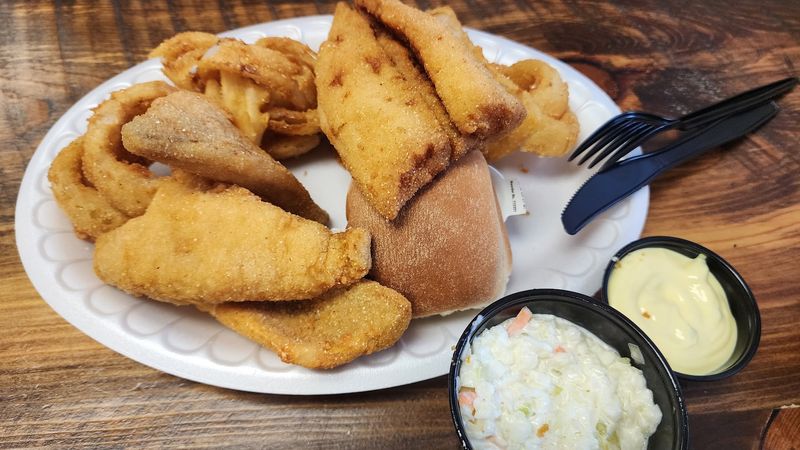 Casual Service, Big Portions, No Fuss Casual Service, Big Portions, No Fuss