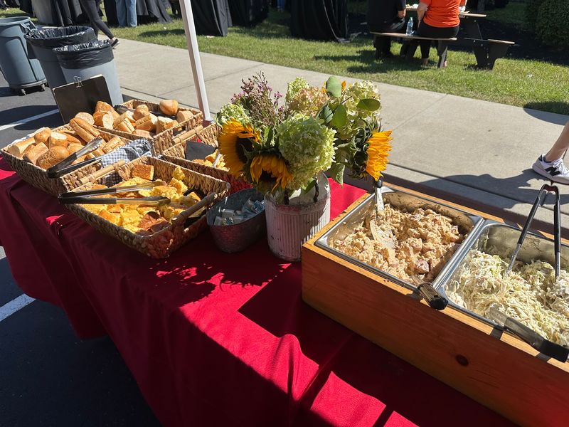 Catering Turns Parties Into BBQ Feasts