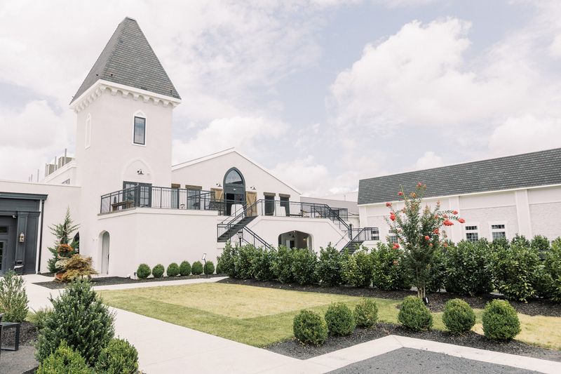Château Renault Can Turn a Simple Day Trip Into a Relaxing Getaway