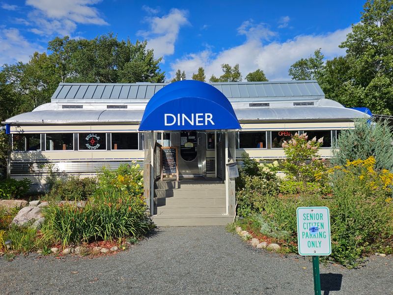 Chef Darrell’s Mountain Diner (Blue Mountain Lake) Chef Darrell’s Mountain Diner (Blue Mountain Lake)