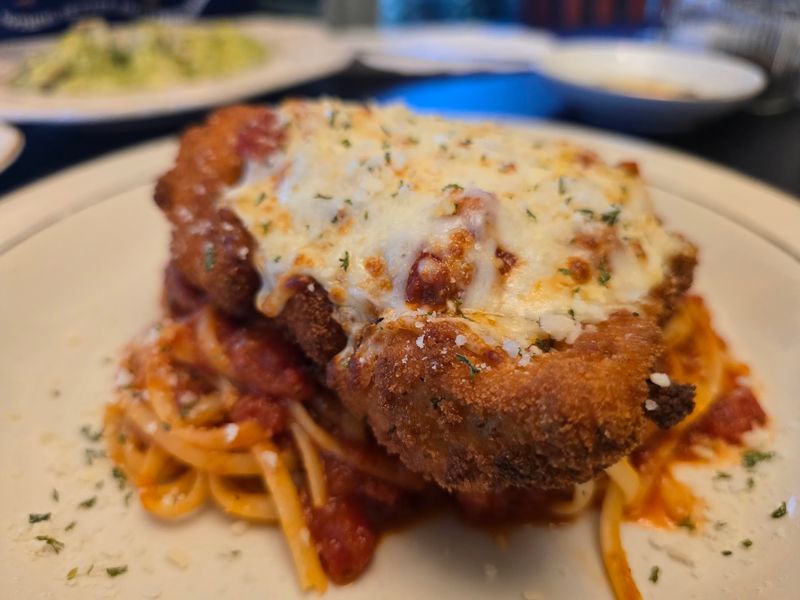 Chicken parm that keeps its crunch Chicken parm that keeps its crunch