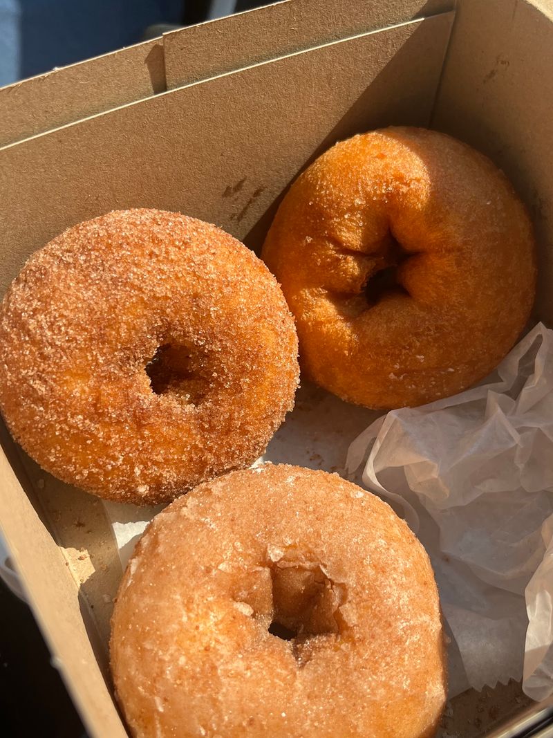 Cinnamon Glaze With A Cozy Morning Feel