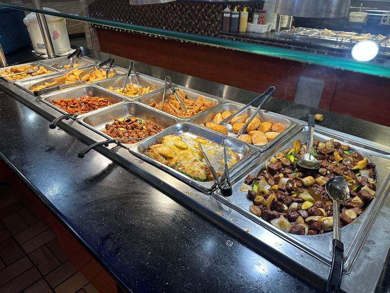 Circular buffet lanes keep family dinners moving