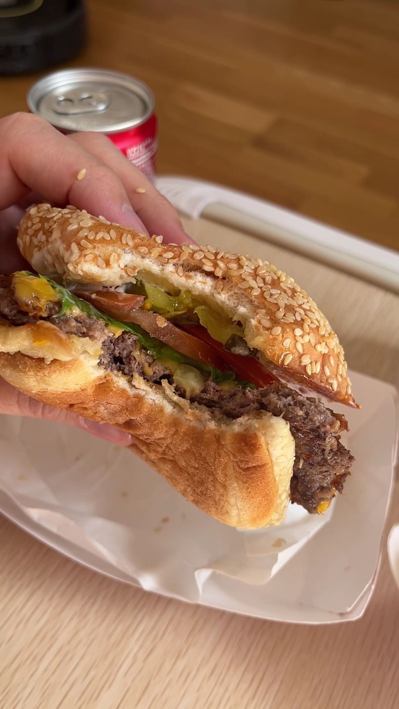 Classic Cheeseburgers Keep Things Deliciously Simple Classic Cheeseburgers Keep Things Deliciously Simple