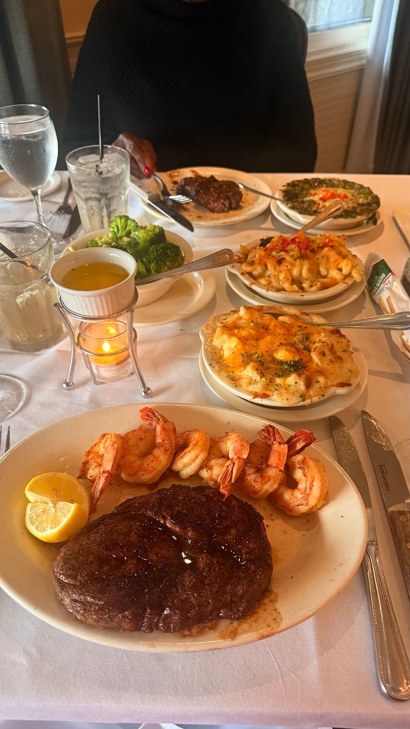 Classic Sides Turn Dinner Into a Full Steakhouse Feast