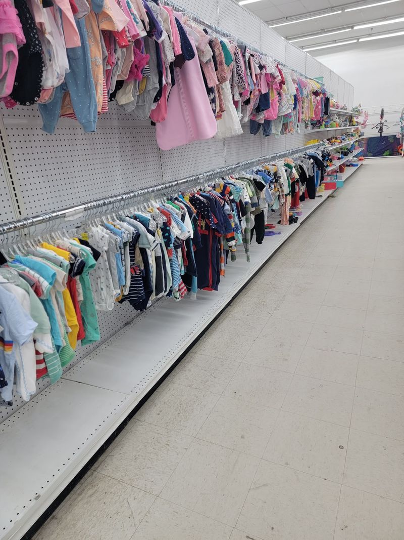 Clean Dressing Rooms and Orderly Racks Change the Mood Clean Dressing Rooms and Orderly Racks Change the Mood