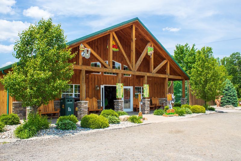 Clean Grounds And A Manageable Size Make Exploring Easy