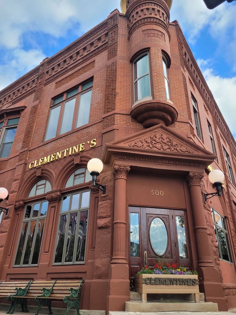Clementine's - South Haven
