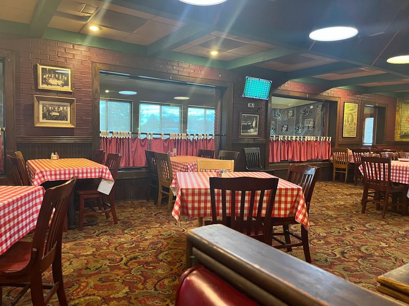 Cloverleaf Bar & Restaurant, Eastpointe Cloverleaf Bar & Restaurant, Eastpointe