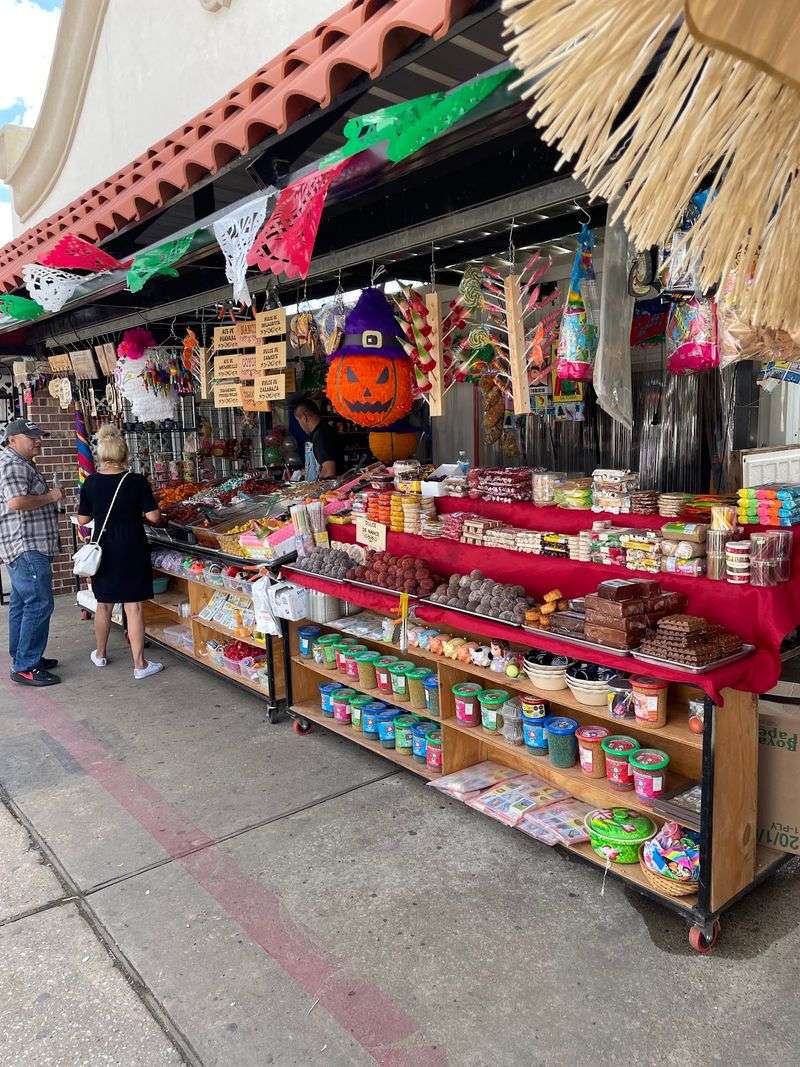 Cole's Flea Market (Pearland) Cole's Flea Market (Pearland)