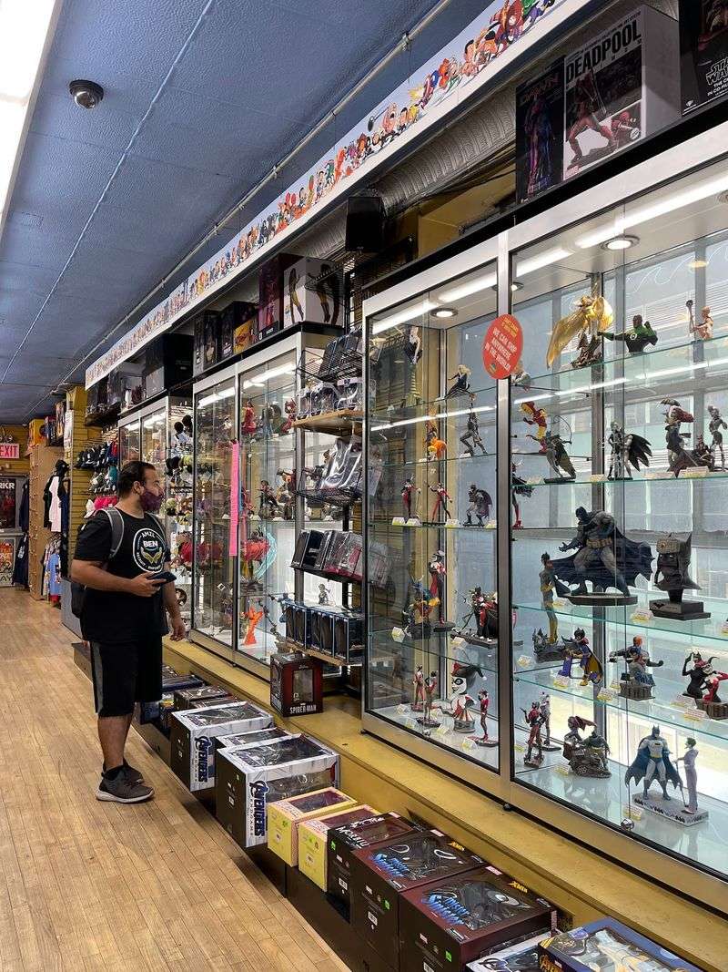 Collectibles That Turn Shopping Into Treasure Hunting Collectibles That Turn Shopping Into Treasure Hunting