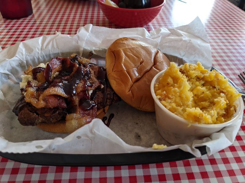 Come Hungry—the Comfort Food Is the Real Attraction