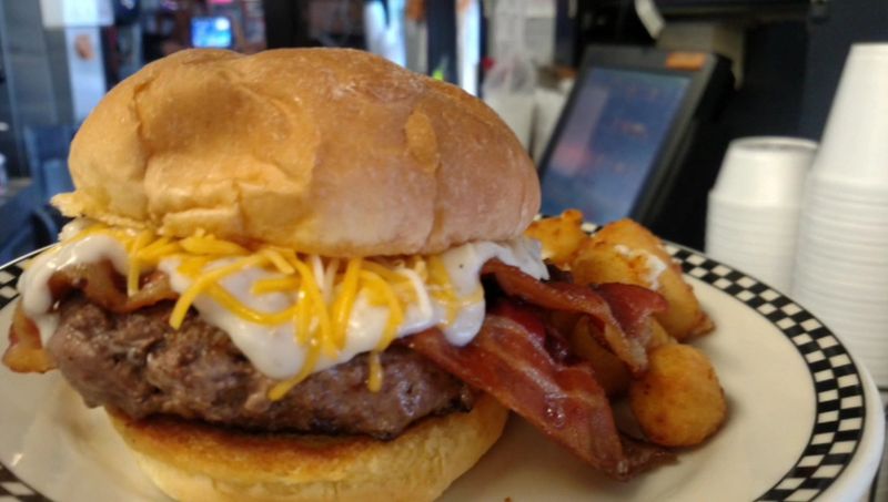 Comfort food built for hungry travelers