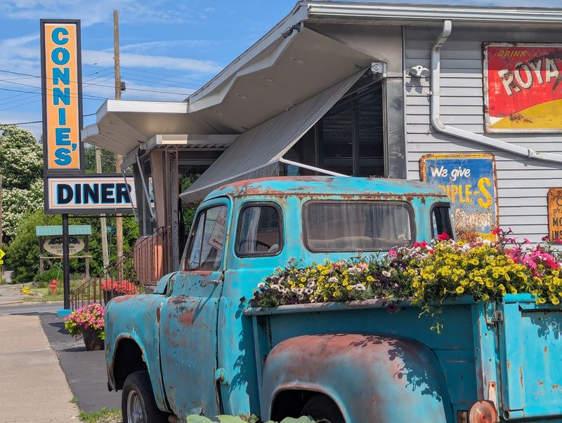 Connie’s Diner (Waterloo) Connie’s Diner (Waterloo)