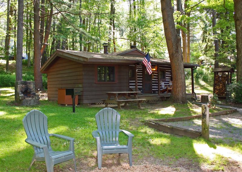 Cook Riverside Cabins - Cooksburg