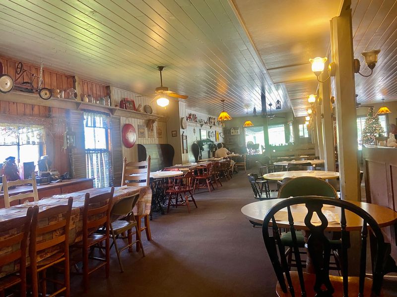 Corapeake Country Restaurant (Corapeake)