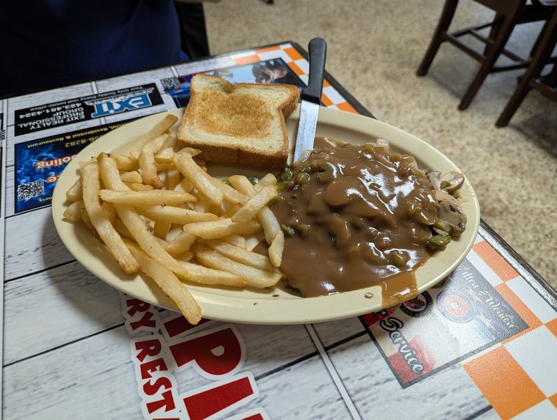 Country-Style Plates Make It Easy to Leave Full Country-Style Plates Make It Easy to Leave Full