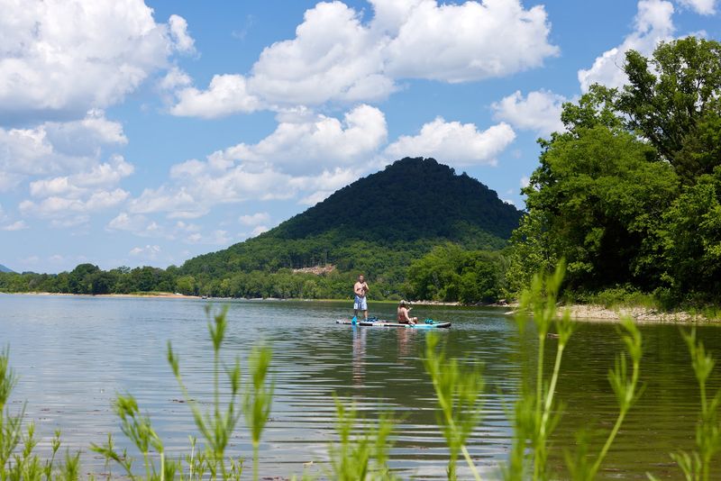 Cozy Lakefront Cabins Put You Right by the Water Cozy Lakefront Cabins Put You Right by the Water