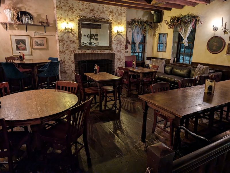 Cozy Pub Rooms Made For Slow Meals