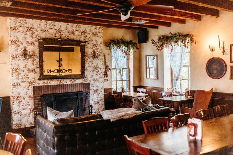 Cozy Rooms Made For Lingering