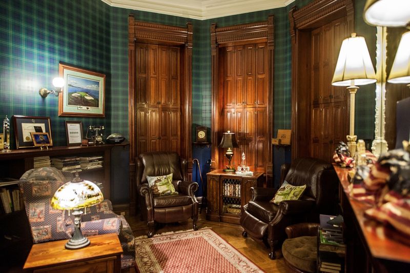 Cozy extras that make the mansion feel lived in Cozy extras that make the mansion feel lived in
