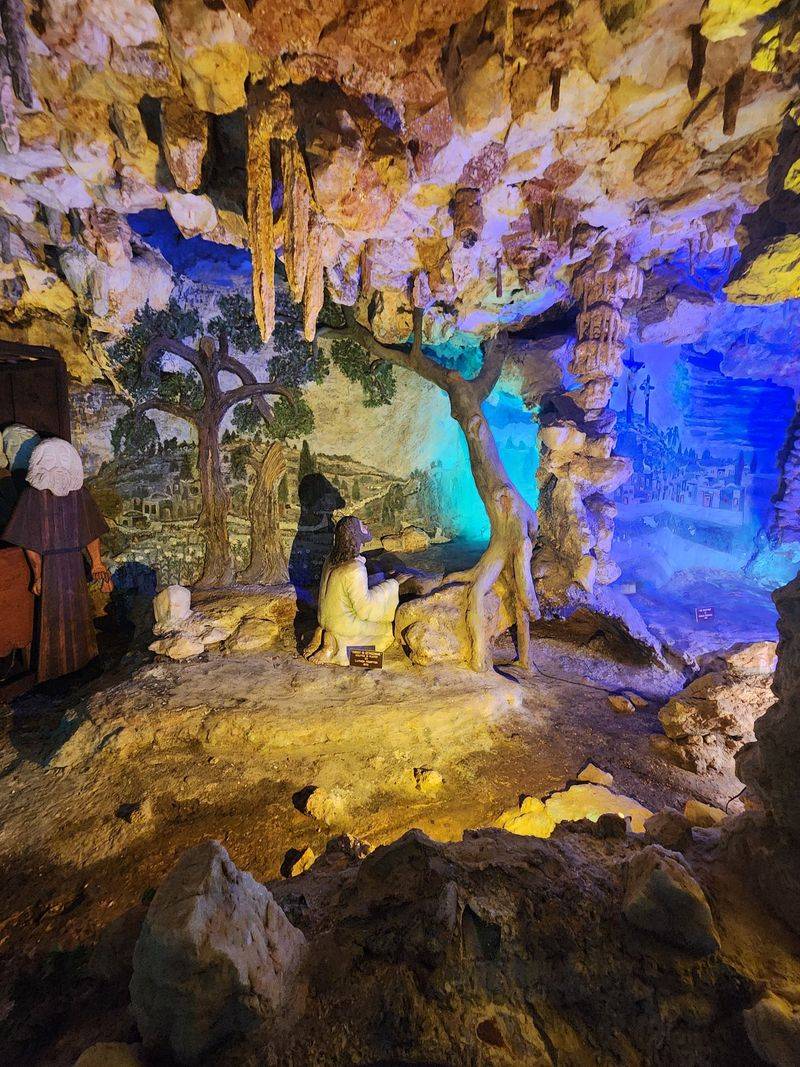 Crystal Shrine Grotto, Memphis Crystal Shrine Grotto, Memphis