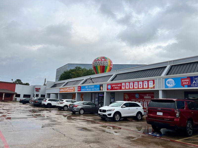 Daily Deals Outlet – The Bin Store (Houston)