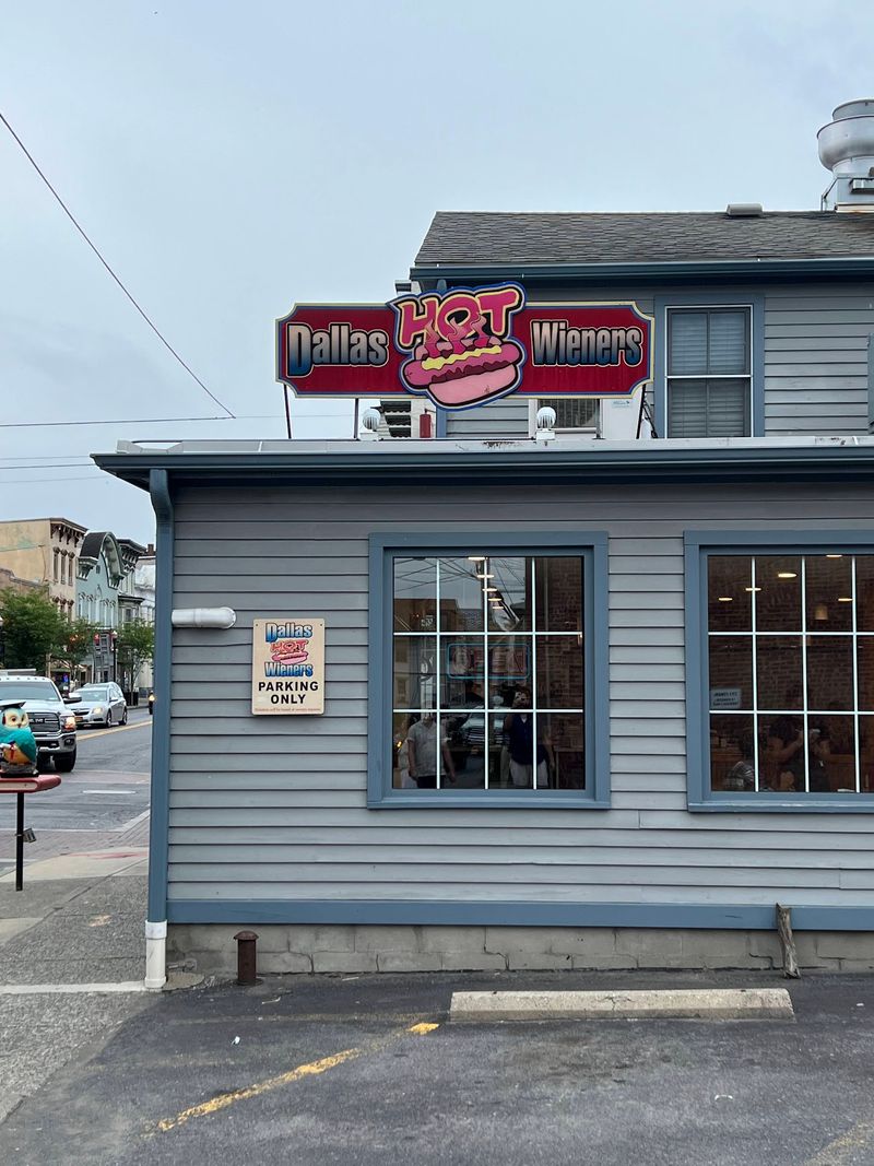 Dallas Hot Wieners (Saugerties) Dallas Hot Wieners (Saugerties)