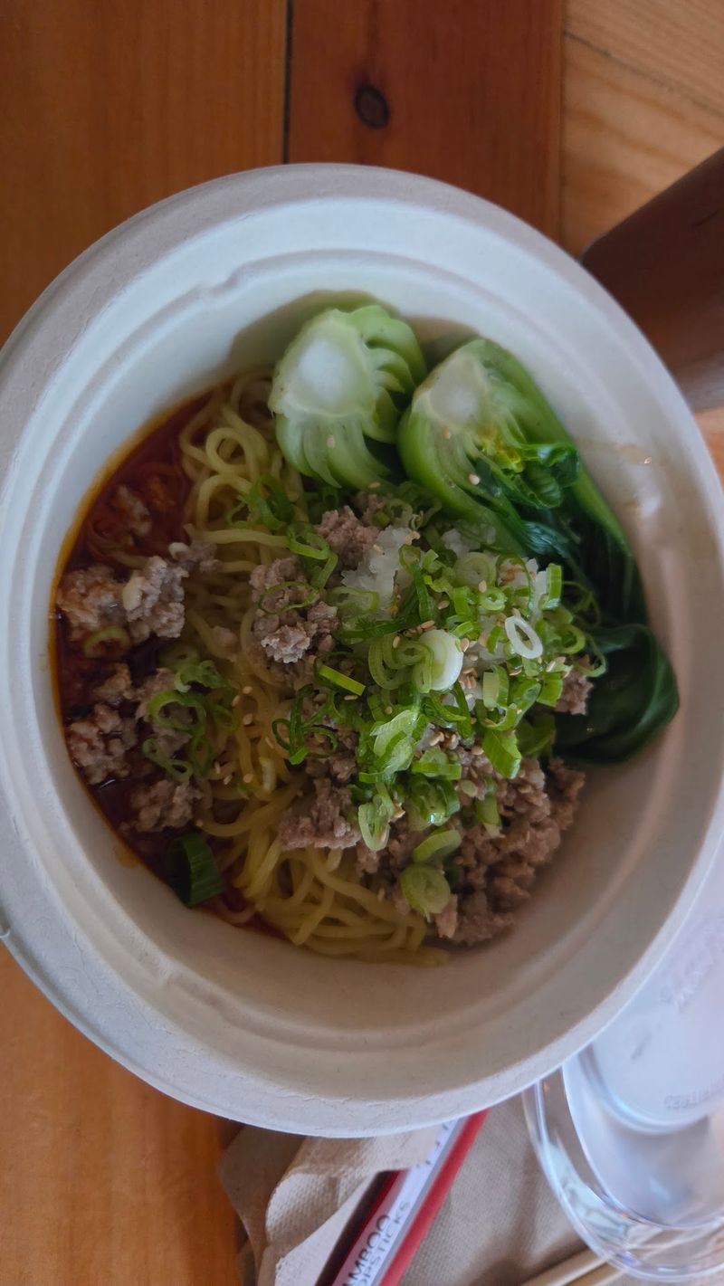 Dan dan noodles that do not play around