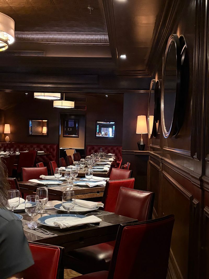 Dark Wood, Close Tables, And Old New York Mood
