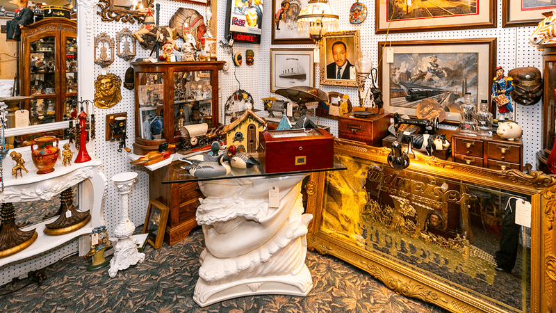 Days of Olde Antique Center - Galloway