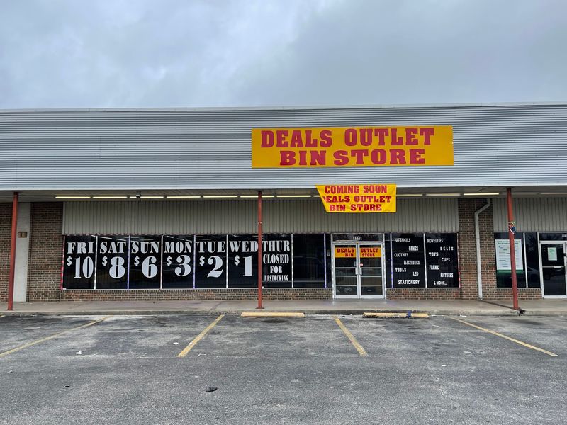 Deals Outlet Bin Store (San Antonio)