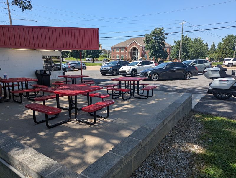 Debbie's Drive Inn, Newport