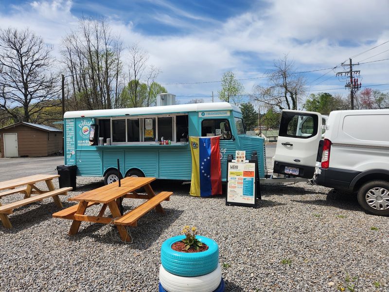 Delish Venezuelan Food Truck Delish Venezuelan Food Truck
