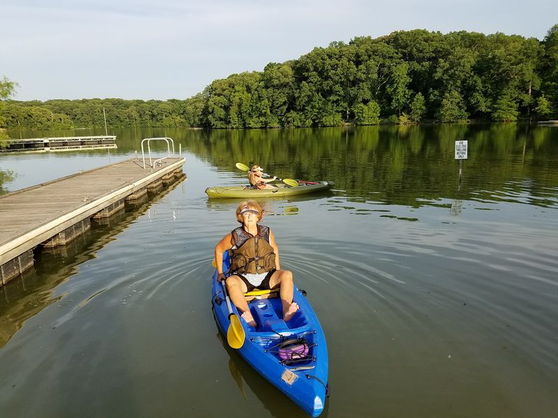 A Small Illinois Lake Built for Slow Paddles and Patient Fishing A Small Illinois Lake Built for Slow Paddles and Patient Fishing