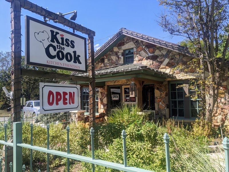 Dining and Local Food Scene Dining and Local Food Scene